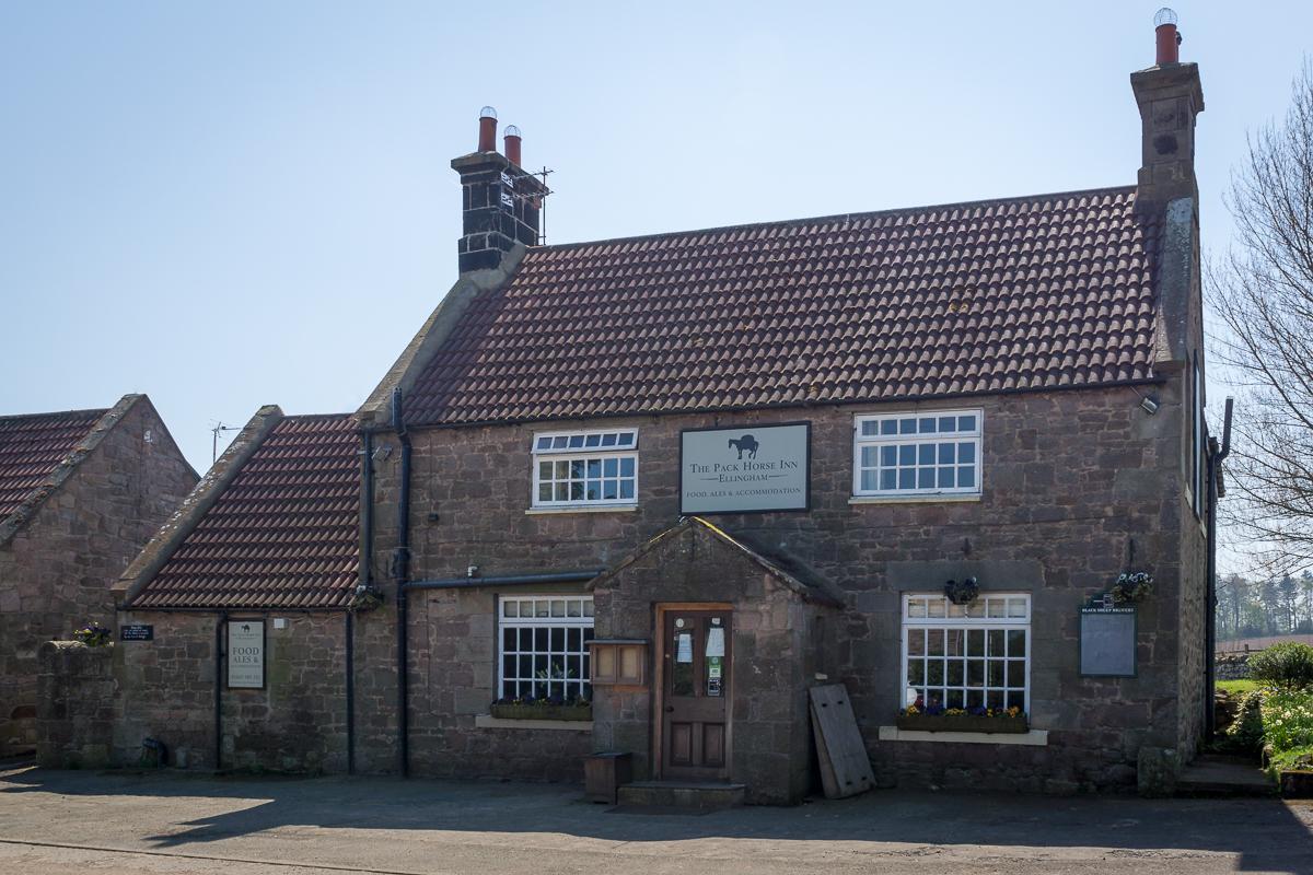 The Pack Horse Inn Chathill Exterior photo